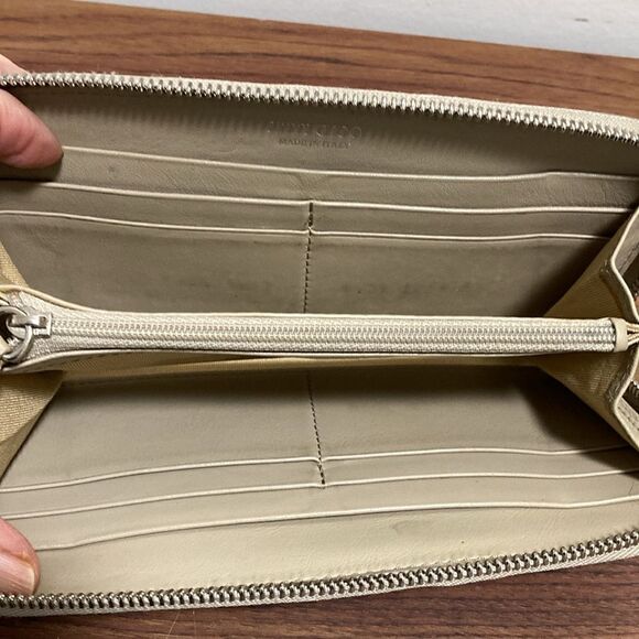 Jimmy Choo Filipa Metallic Star Studded Woman’s Leather Wallet. - Picture 5 of 13